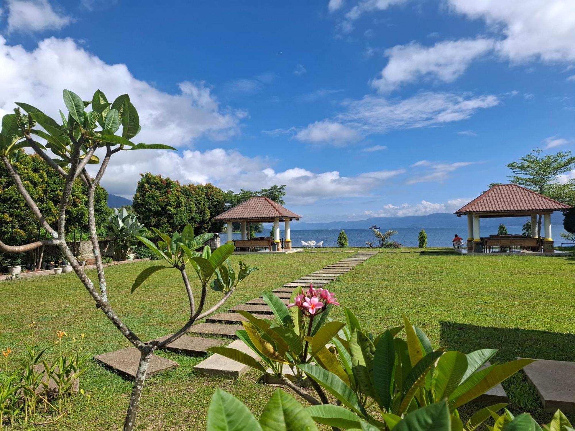 Juma Cottages Tuk Tuk Exterior foto